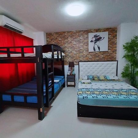 N&J Lopez Lodging House Pasay Extérieur photo