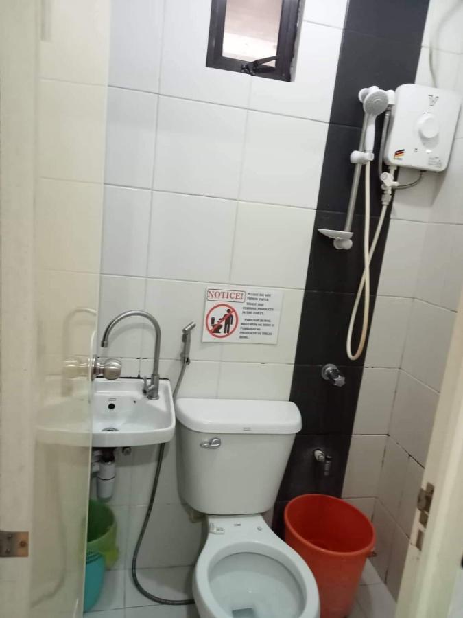 N&J Lopez Lodging House Pasay Extérieur photo
