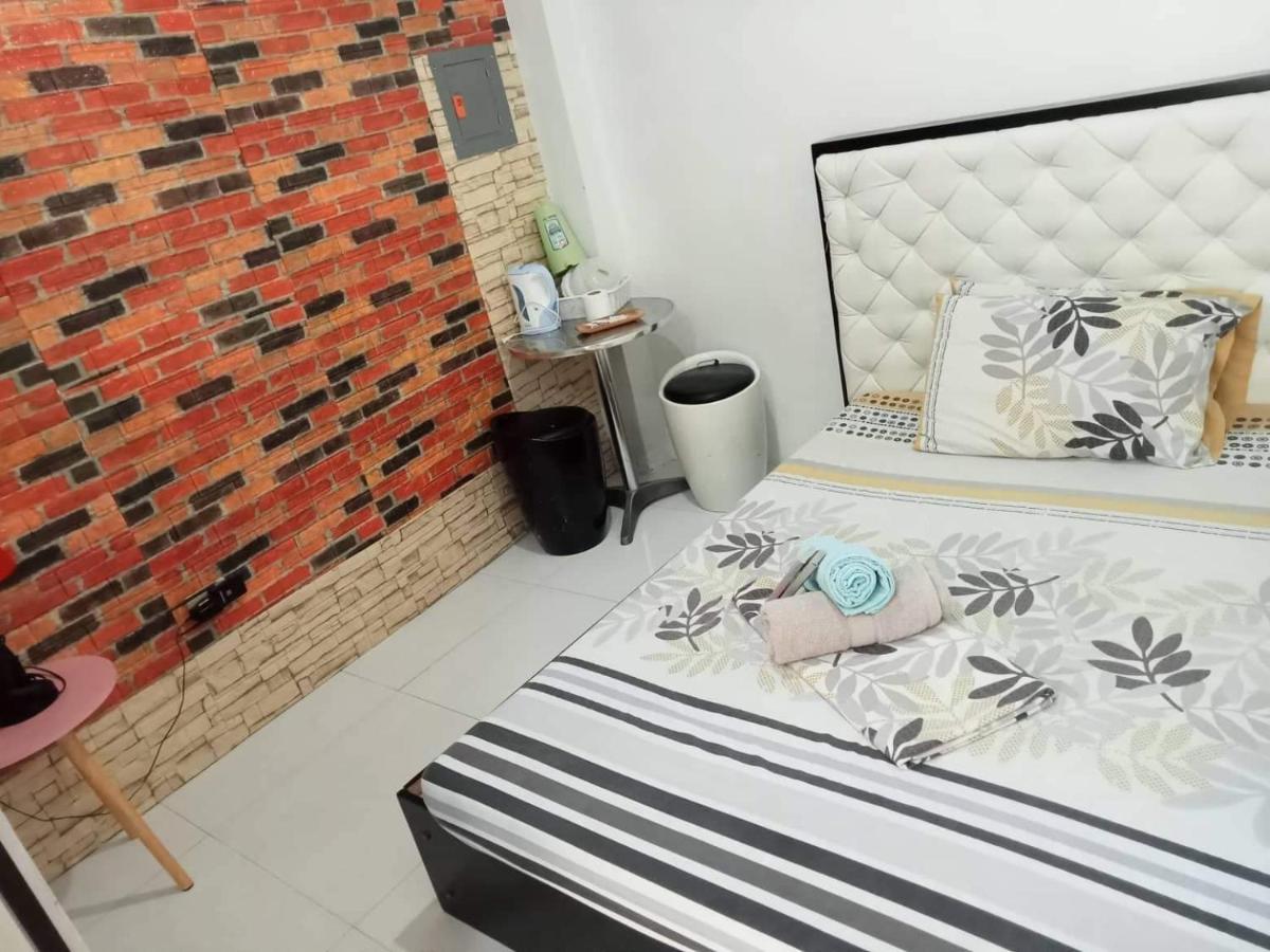 N&J Lopez Lodging House Pasay Extérieur photo