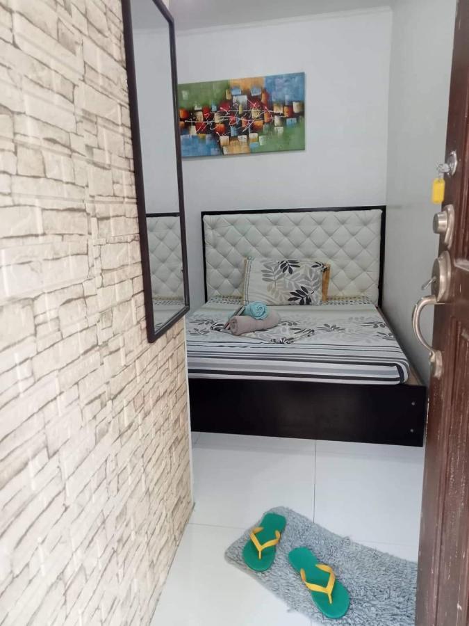N&J Lopez Lodging House Pasay Extérieur photo