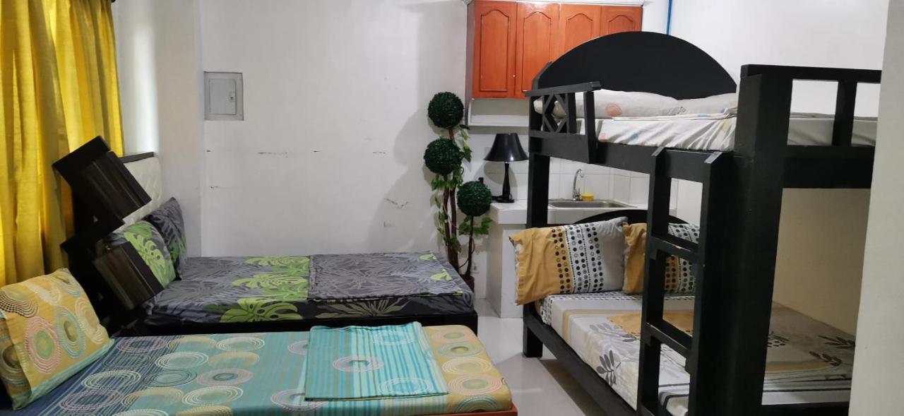 N&J Lopez Lodging House Pasay Extérieur photo